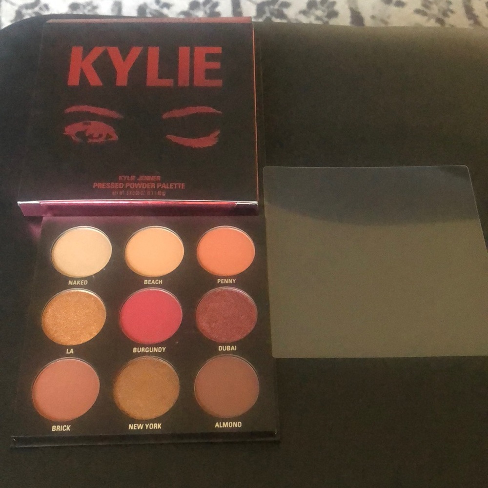 Kylie Jenner The Burgundy Palette warm toned mattes & shimmers limited edition